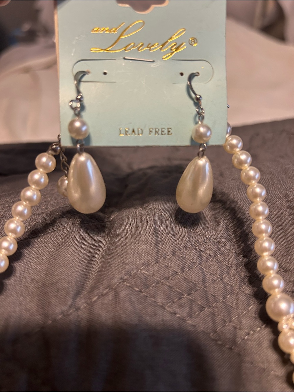 Elegant Pearl Bib Necklace - Ivory Faux Pearls - Picture 3 of 3
